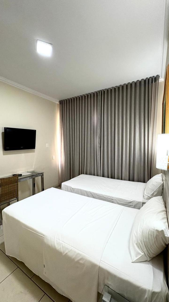 Hotel Del Rey Curitiba By Poty - Na Famosa Rua XV De Novembro Екстериор снимка