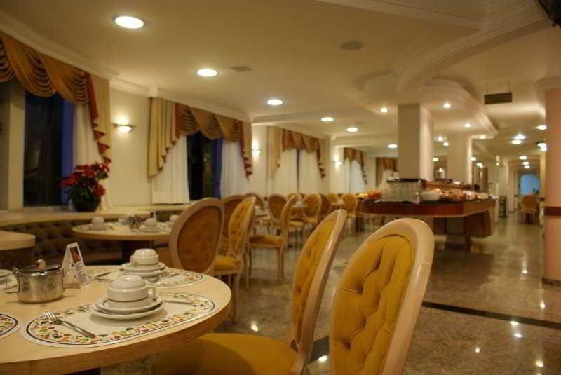 Hotel Del Rey Curitiba By Poty - Na Famosa Rua XV De Novembro Екстериор снимка